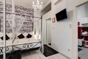 Sweet Dreams at King street Silver